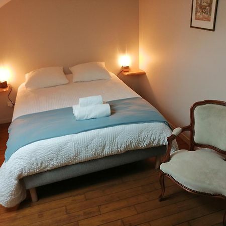 Gite Les Mareillauds - Piscine Salon エクステリア 写真